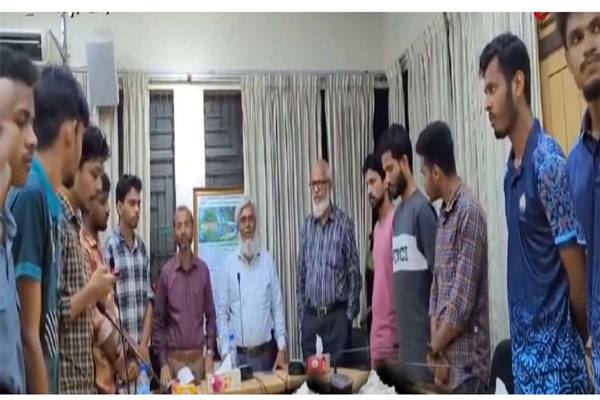 শাবিতে প্রো-ভিসি ও কোষাধ্যক্ষকে শপথ পড়ানো নিয়ে বিতর্ক