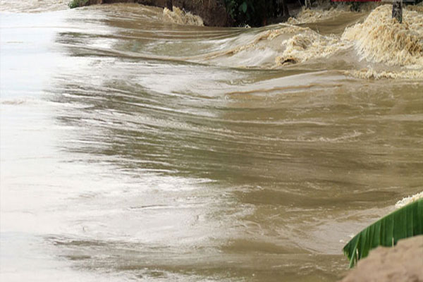 মৌলভীবাজার শহর রক্ষা বাঁধে জটিলতা ভূমি অধিগ্রহণ