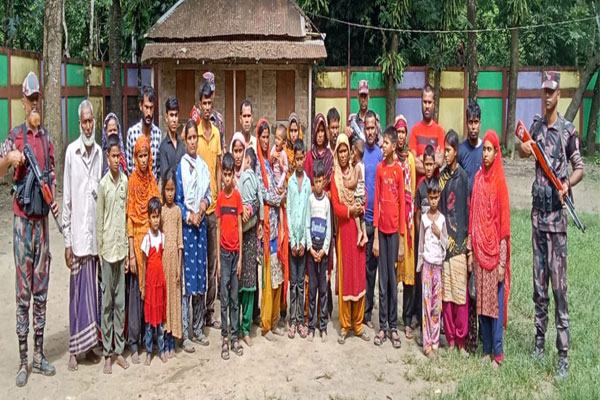 বড়লেখা সীমান্তে ১৫৩ জনকে পুশ ইন করেছে বিএসএফ