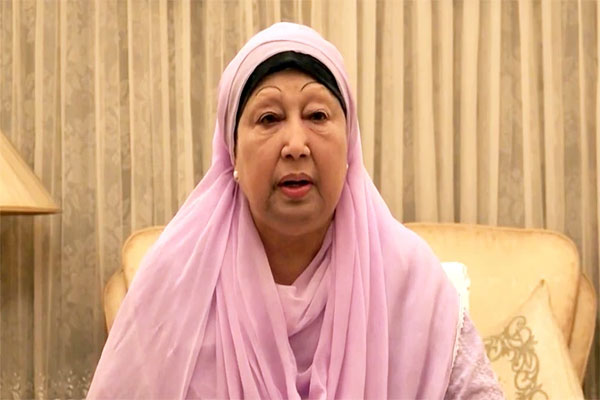 গণতন্ত্র পদে পদে বাধাপ্রাপ্ত হচ্ছে : খালেদা জিয়া