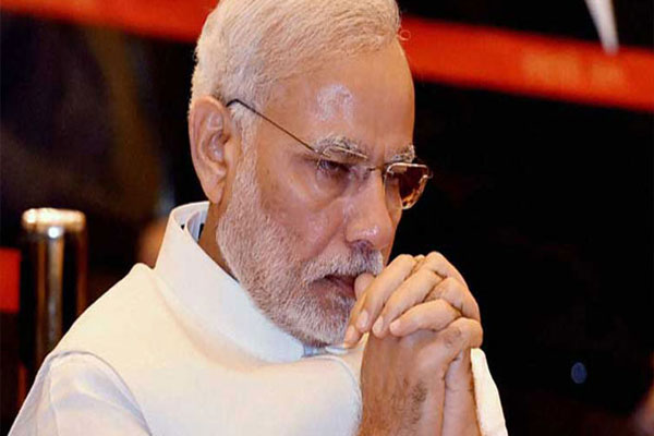 বিদেশি হস্তক্ষেপে যুদ্ধবিরতি, বিরোধীদের তোপের মুখে মোদী