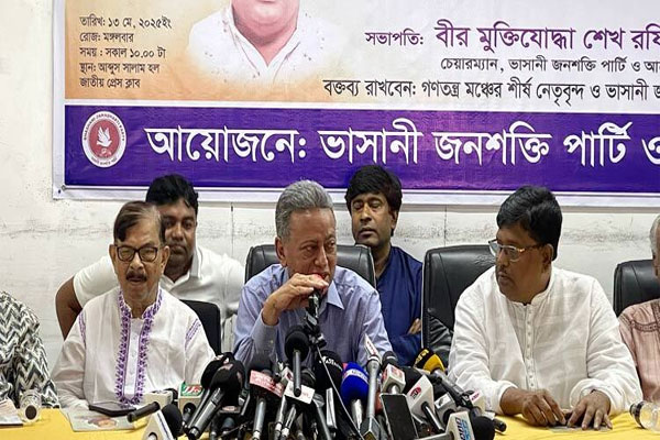 অনেকের চেহারা দেখিনি, এখন গর্ত থেকে বেরিয়ে সংস্কারের তালিম দিচ্ছে : আমীর খসরু