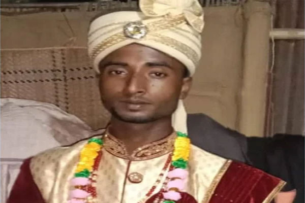 কোম্পানীগঞ্জ সীমান্তে ঝুলে আছে জাকারিয়ার লাশ