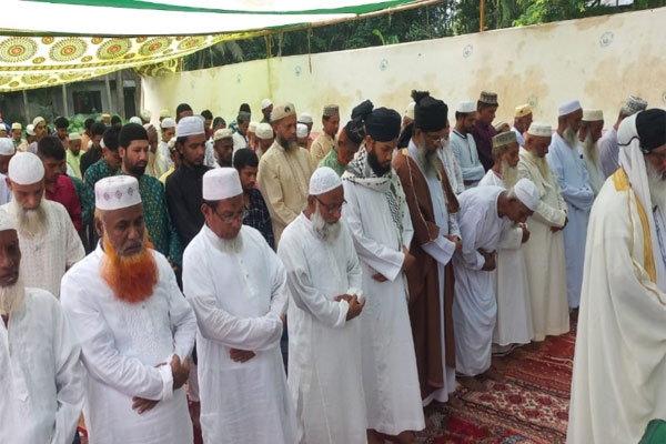 কয়েকশ গ্রামে আজই ঈদের নামাজ আদায়, পশু কোরবানি