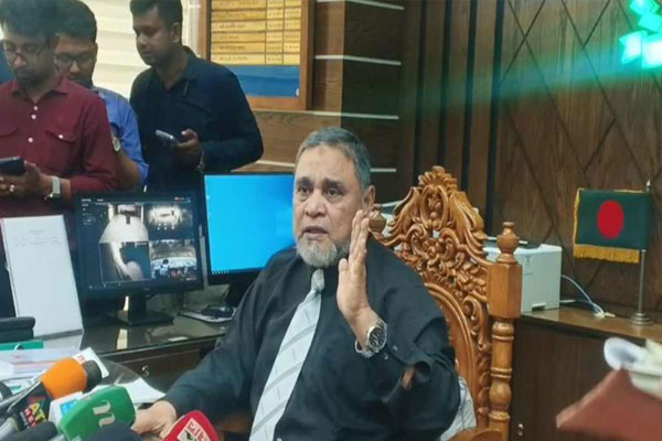 ব্যালট বাক্স লুট ও কেন্দ্র দখল হতে দেব না : সিইসি