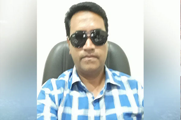 হজ থেকে ফিরে ওসমানী বিমানবন্দরে আটক আ.লীগ নেতা