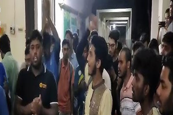 সিলেট ‘জয় বাংলা’ স্লোগান দিয়ে হামলা, গ্রেফতার ৮