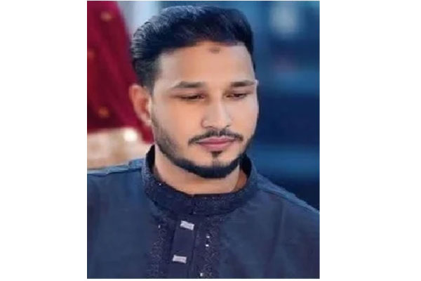 সিলেটে বাস চাপায় ২ বন্ধুর মৃত্যু : সন্তানের মুখ দেখা হলোনা নাজমুলের