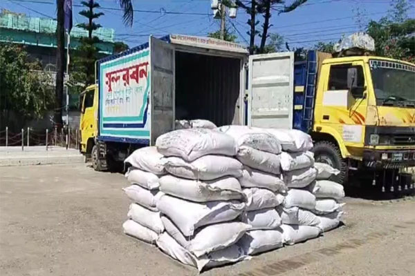 কানাইঘাটে কাভার্ড ভ্যানভর্তি ভারতীয় চা পাতার চালান আটক