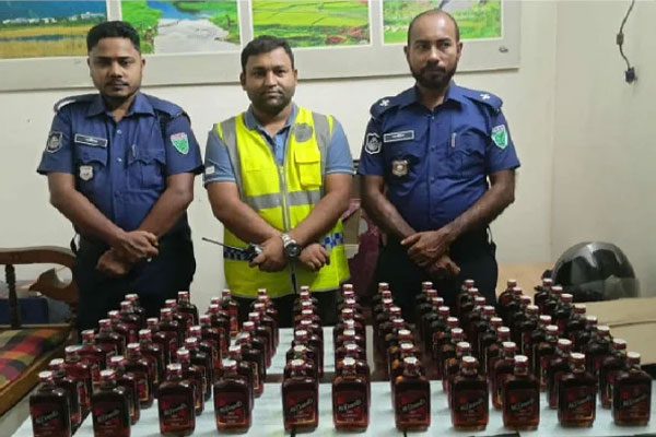 জৈন্তাপুরে ৯৬ বোতল বিদেশি মদ উদ্ধার