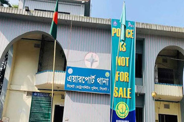 গলাকাটা অবস্থায় পড়েছিল তরুণী, উদ্ধার করলো জনতা