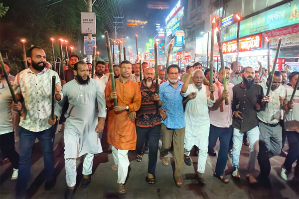 অবস্থান ধর্মঘটের ডাক দিলেন সাবেক মেয়র আরিফ