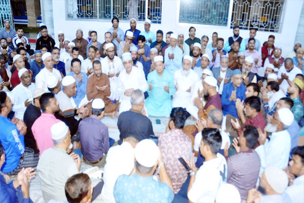 বিএনপির চেয়ারপার্সন খালেদা জিয়ার সুস্থতা কামনায় মহানগর বিএনপির দোয়া মাহফিল