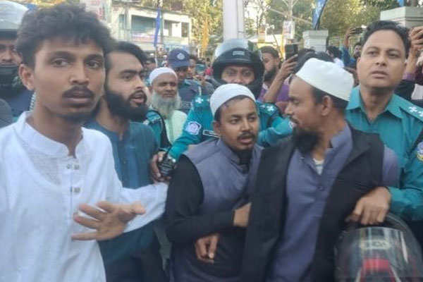 সিলেটে সাংবাদিকদের উপর হামলার চেষ্টা, পুলিশ হেফাজতে যুবক