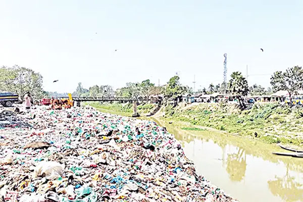 শায়েস্তাগঞ্জে শিল্প দূষণ চরম আকার ধারণ