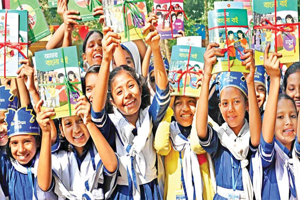 সিলেটে নতুন বইয়ে শিক্ষার্থীদের উচ্ছ্বসিত