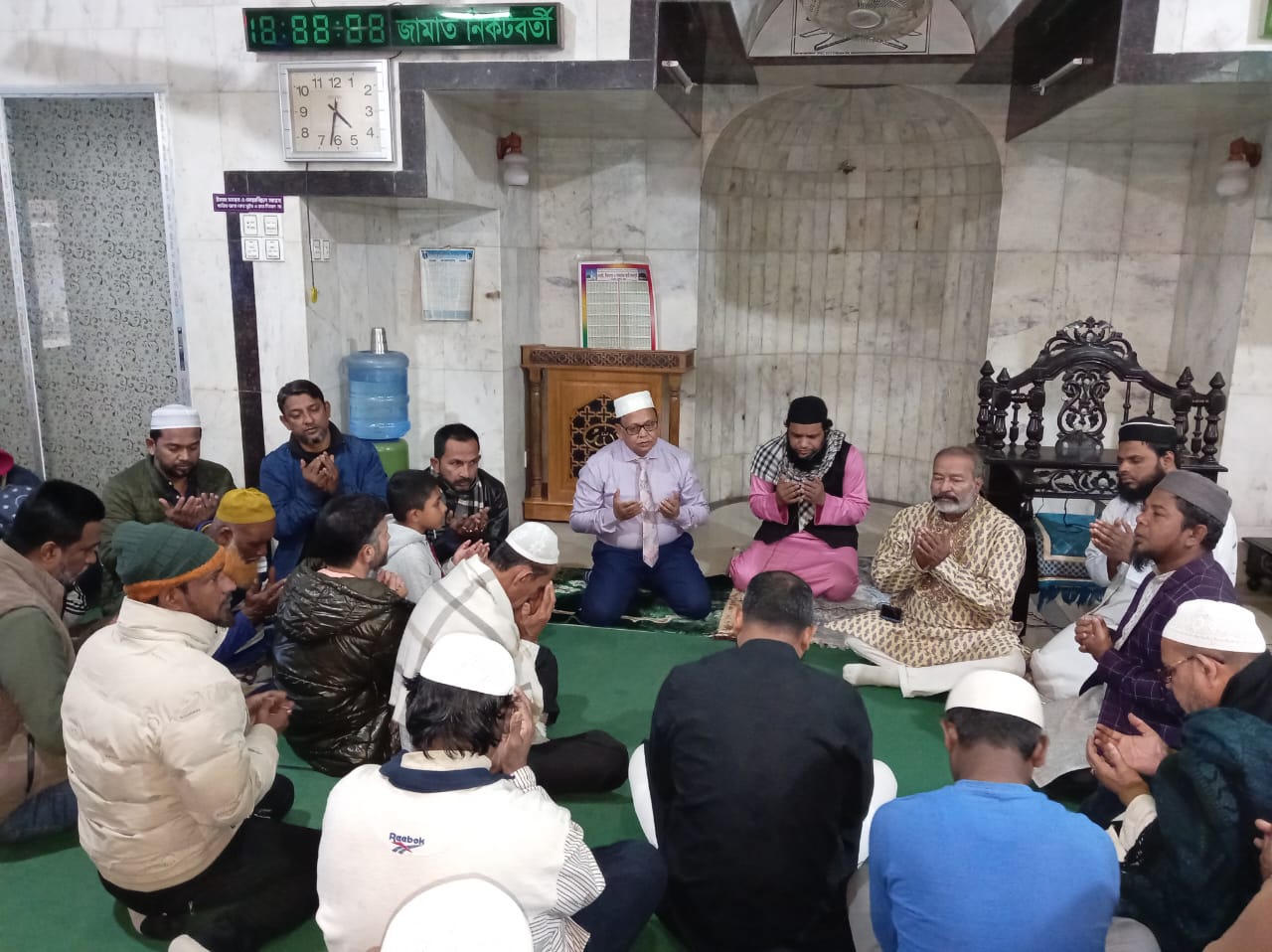 খালেদা জিয়ার রুহের মাগফিরাত কামনায় ১১নং ওয়ার্ড বিএনপির আঞ্চলিক নাগরিক কমিটির দোয়া মাহফিল অনুষ্ঠিত