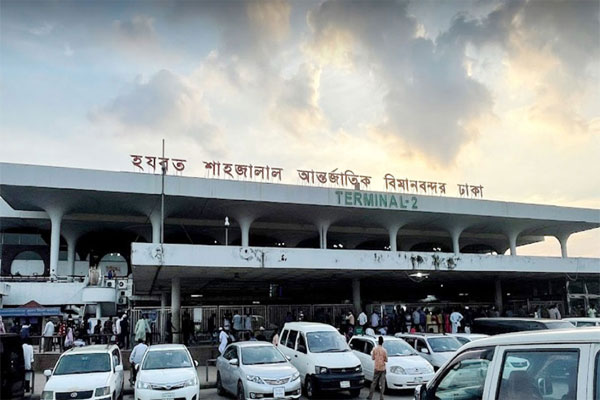 ঢাকা থেকে বাতিল হলো ২১০ ফ্লাইট