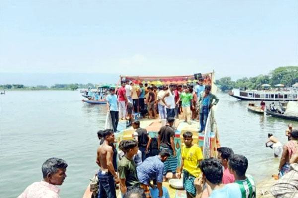টাঙ্গুয়ার হাওরে নদীতে পড়ে পর্যটক নিখোঁজ