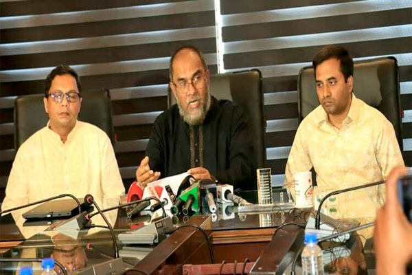 দুইদিনে ১৩০০ টন বর্জ্য অপসারণ সিসিকের