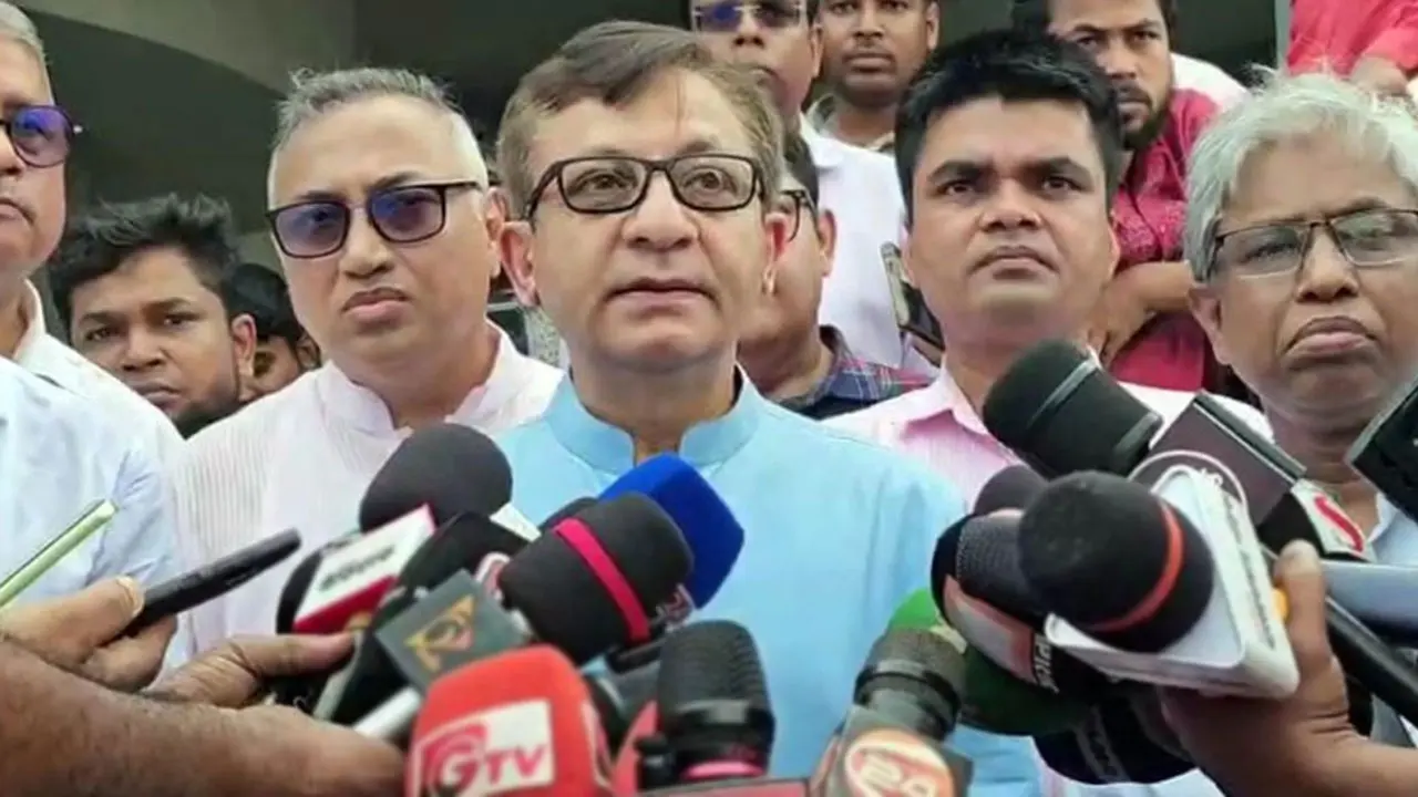 চামড়া খাত থেকে ১২ বিলিয়ন ডলার আয় সম্ভব : শিল্পমন্ত্রী