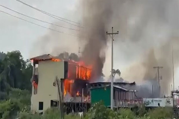 কক্সবাজারে টুপটুপ রিসোর্টে আগুন, নিহত বেড়ে ১০