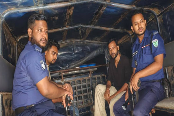 ছাতকে ছাত্রলীগ নেতাসহ আটক ২
